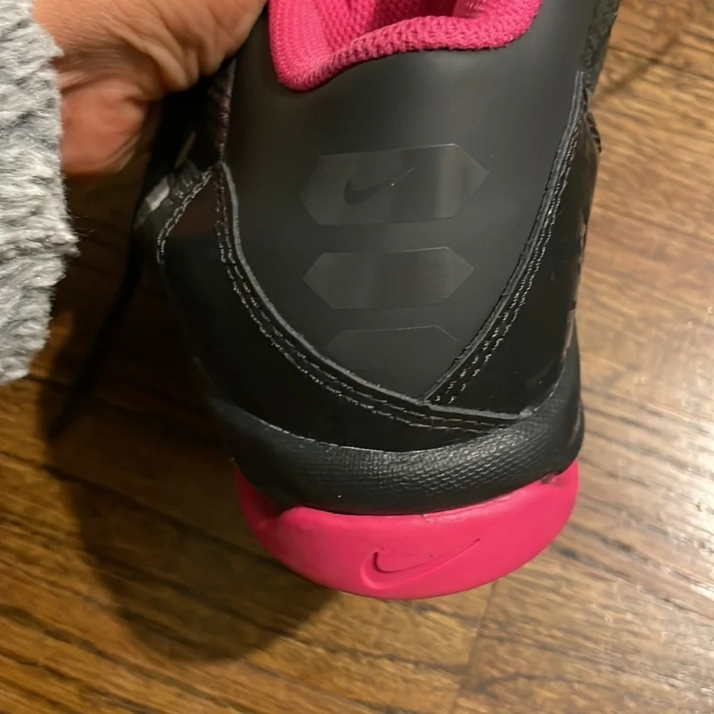 Nike air without a doubt pink and black basketball sneakers
